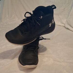Under Armour Black Athletic Shoes for Performance